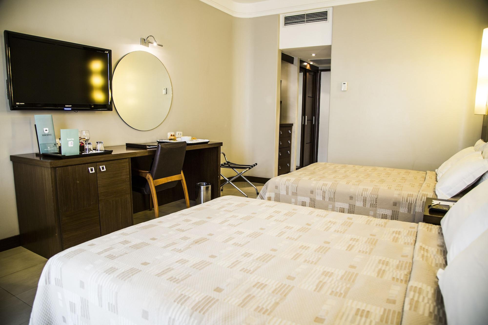 Parque Balneario Hotel Santos By Castelo Itaipava Экстерьер фото A room at the hotel