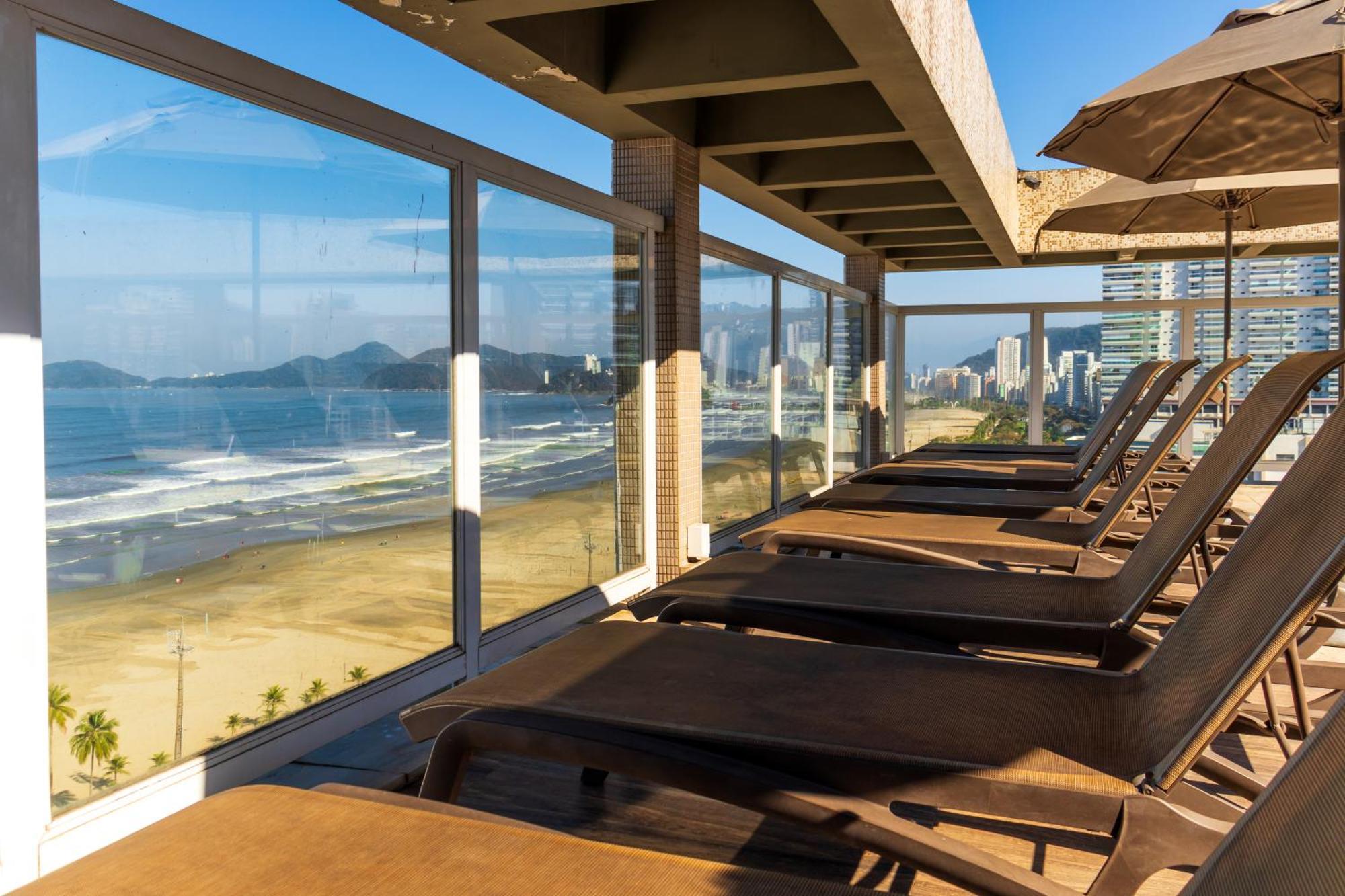 Parque Balneario Hotel Santos By Castelo Itaipava Экстерьер фото Rooftop pool at the hotel