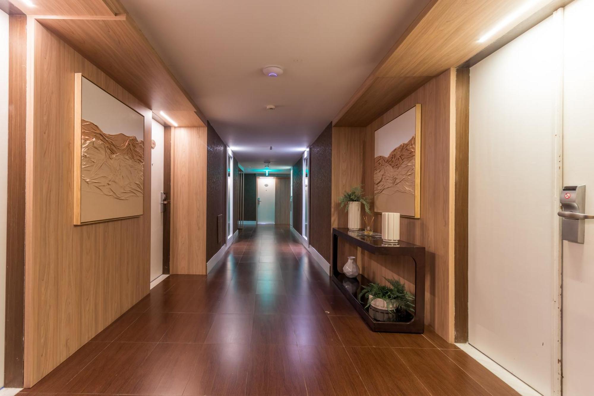 Parque Balneario Hotel Santos By Castelo Itaipava Экстерьер фото A corridor at the hotel